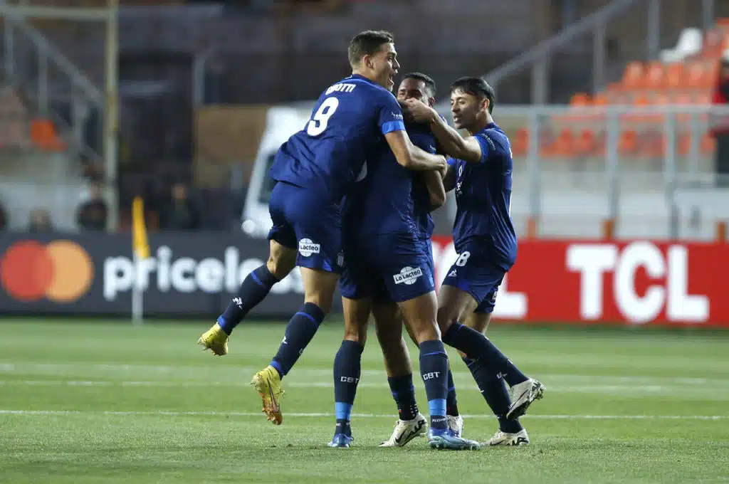 cobresal-talleres-libertadores-futebol-latino-25-04