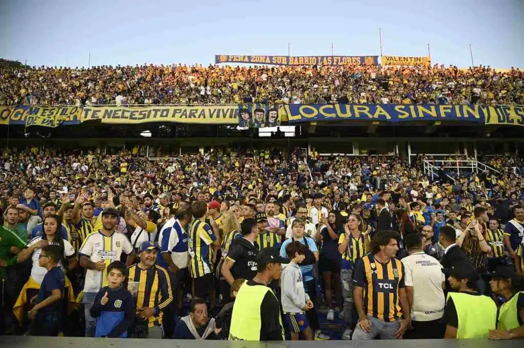 rosario-central-apresentara-denuncia-contra-responsaveis-por-atos-de-violencia-futebol-latino-05-04