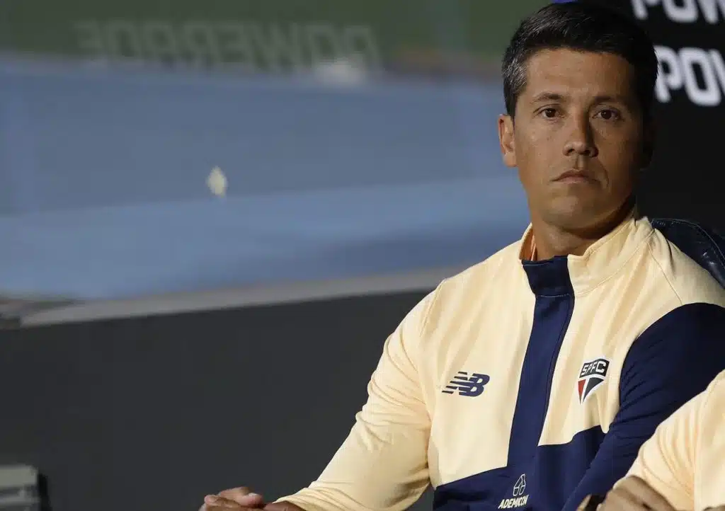 thiago-carpini-e-o-peso-de-sua-ficha-corrida-no-sao-paulo-futebol-latino-05-04
