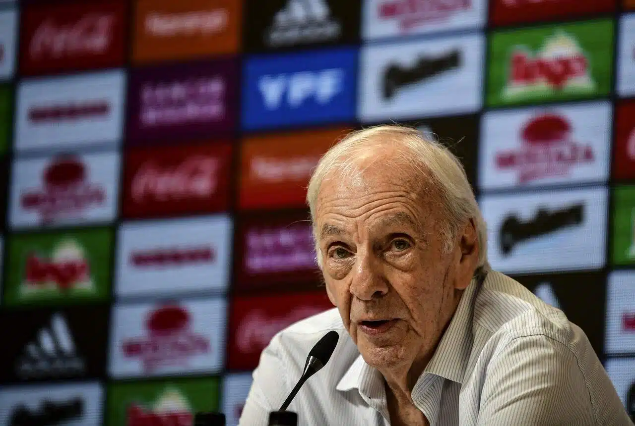 cesar-luis-menotti-aquele-que-batizou-uma-forma-de-jogar-futebol-latino