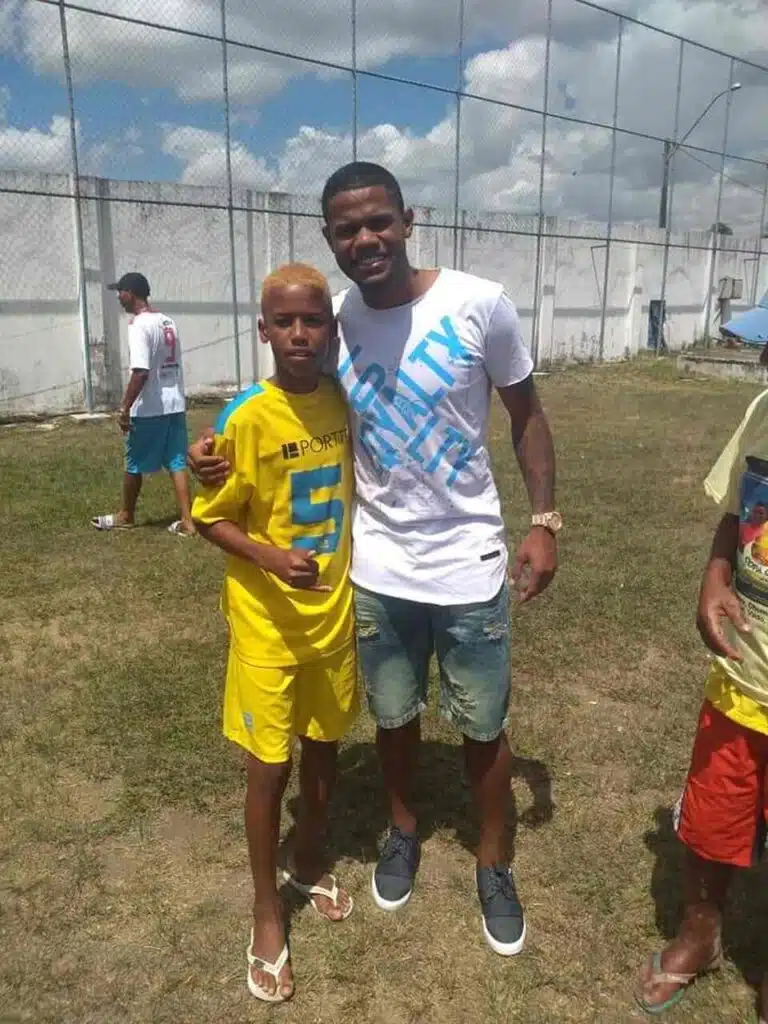 coincidencia-une-historias-de-lateral-do-botafogo-e-junior-santos-futebol-latino-interna