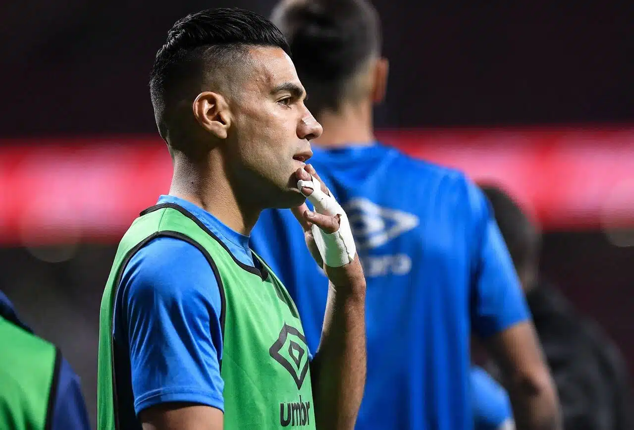 falcao-garcia-fica-perto-de-voltar-ao-futebol-colombiano-futebol-latino