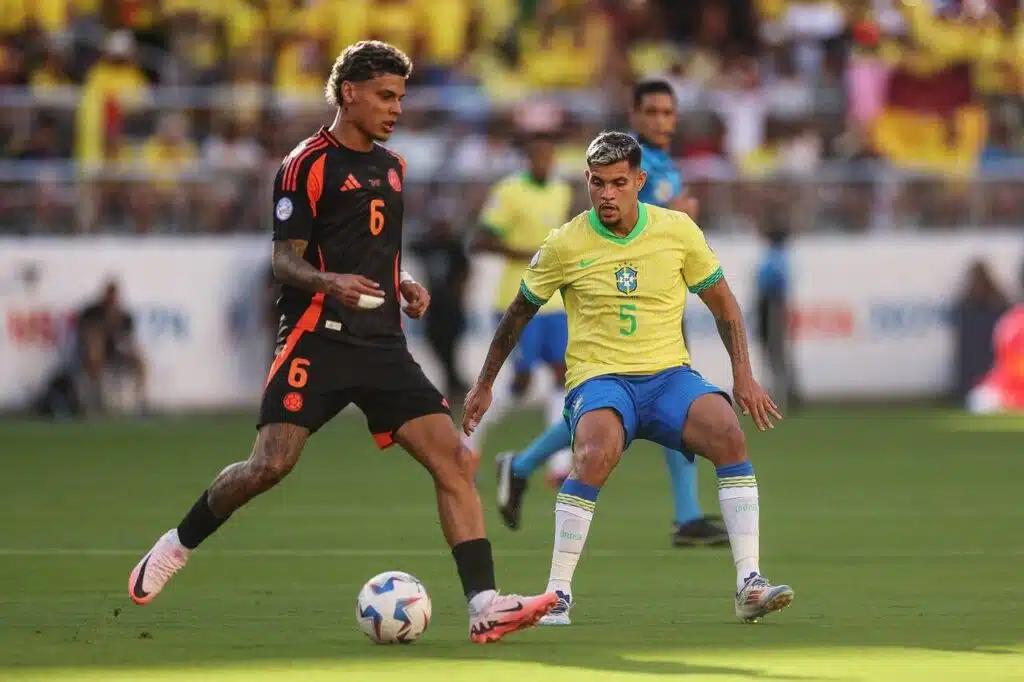 colombia-empata-com-o-brasil-e-passa-em-primeiro-no-grupo-d-futebol-latino-interna