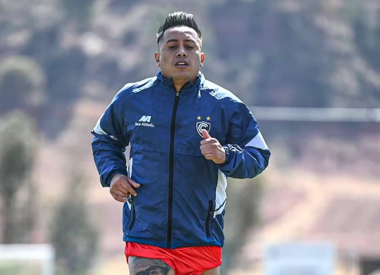 cienciano-rescinde-contrato-de-cueva-apos-denuncia-de-ex-esposa-futebol-latino