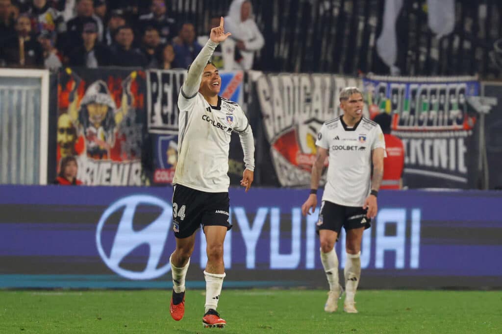 colo-colo-vence-junior-e-larga-na-frente-pelas-oitavas-da-libertadores-futebol-latino