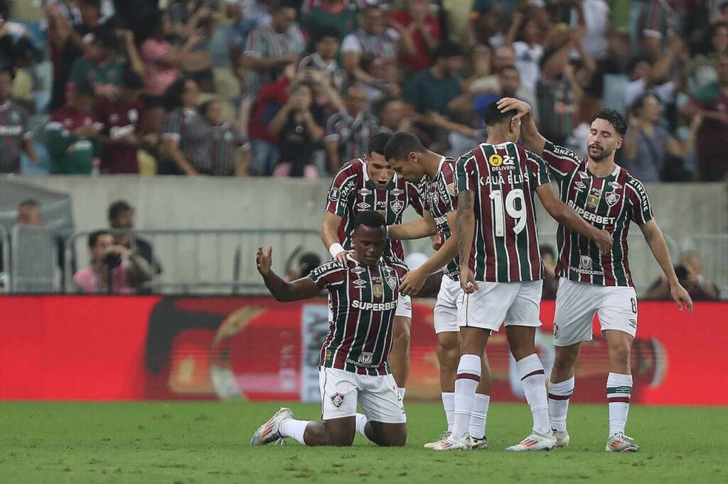 fluminense-gremio-libertadores-comemoracao-fluminense-futebol-latino_Easy-Resize.com