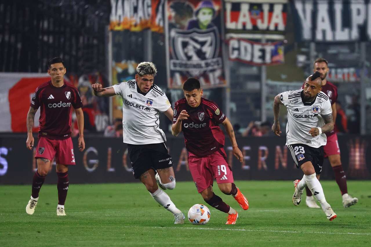 colo-colo-river-plate-libertadores-futebol-latino-disputa