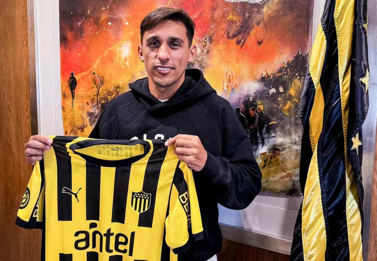 com-ajuda-de-streamer-penarol-anuncia-ex-botafogo-como-reforco-futebol-latino