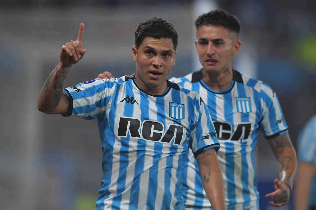 dirigente-do-racing-exalta-juanfer-quintero-melhor-jogador-do-continente-futebol-latino_Easy-Resize.com