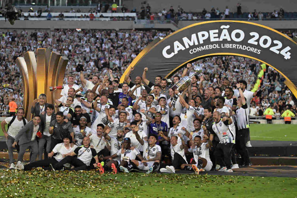 e-um-tempo-glorioso-e-tempo-de-botafogo-futebol-latino