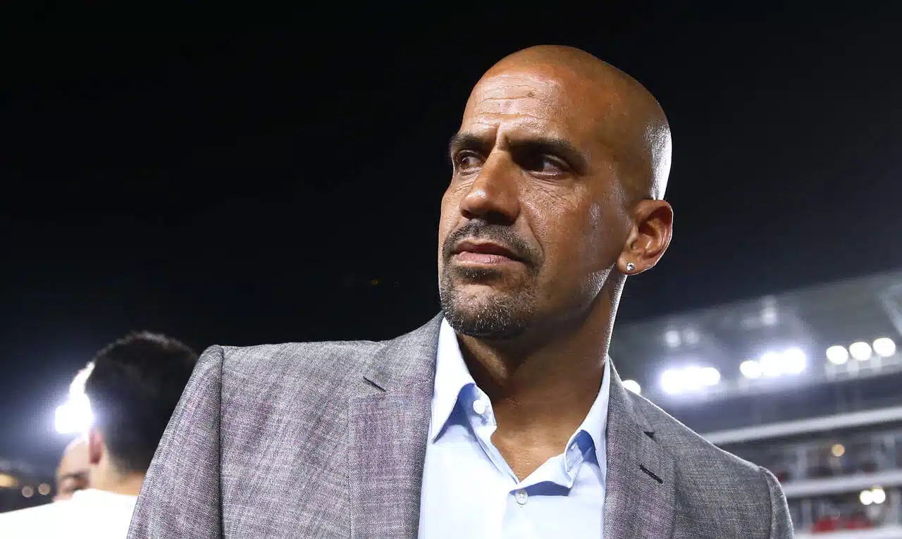 veron-rebate-presidente-da-argentina-sobre-futuro-do-estudiantes-futebol-latino