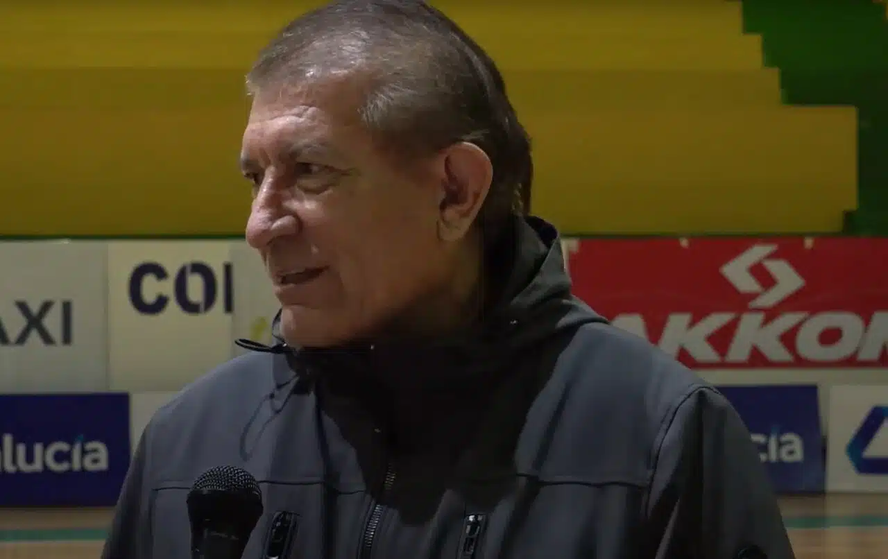 ex-tecnico-equador-pede-selecao-use-desespero-chile-futebol-latino