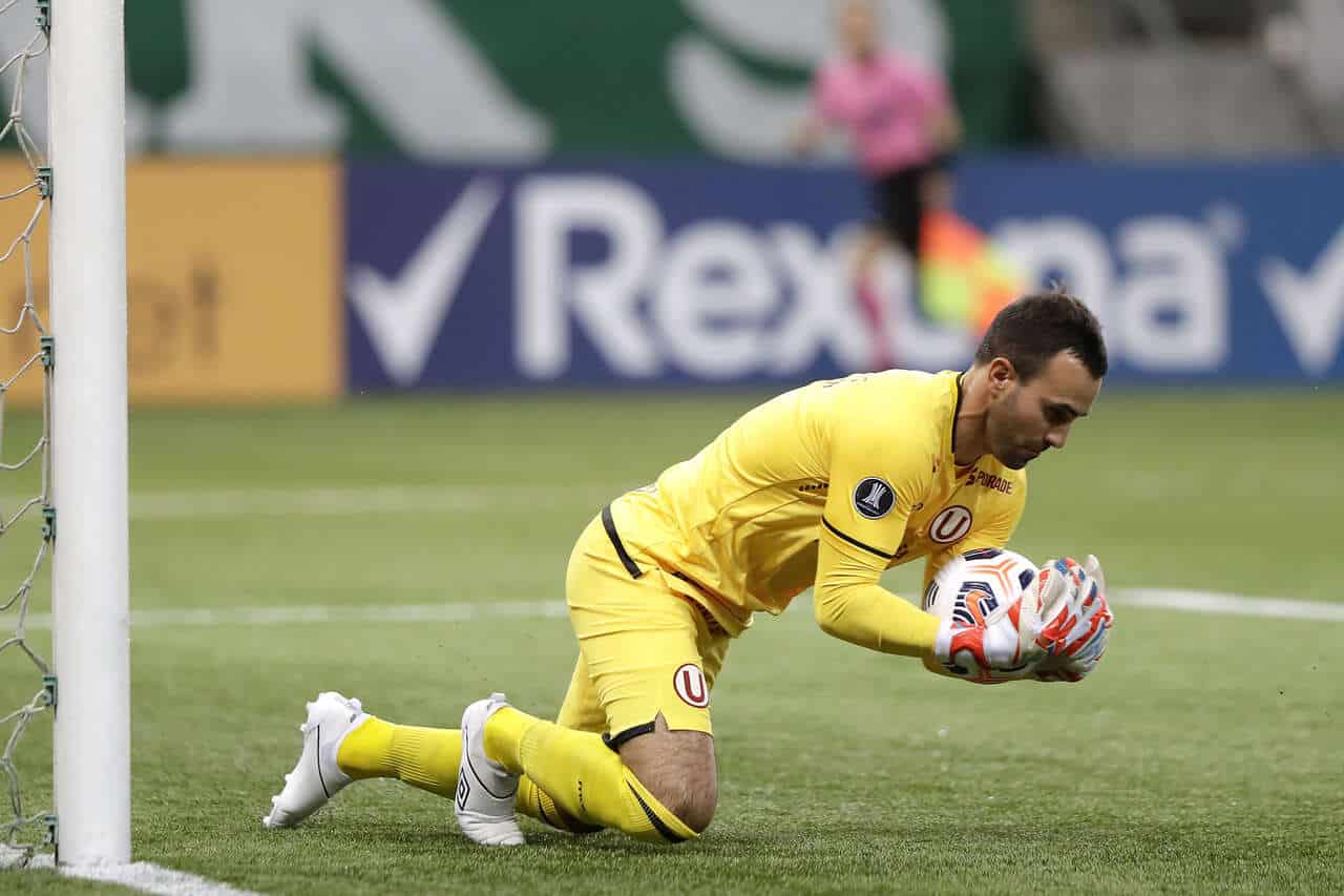 importante-goleiro-peruano-anuncia-sua-aposentadoria-futebol-latino