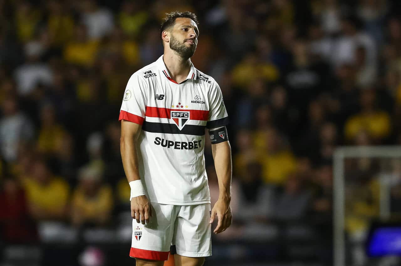 com-lesao-de-calleri-sao-paulo-vai-ao-mercado-por-substituto-futebol-latino