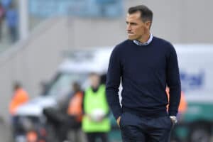 guillermo-farre-nao-e-mais-o-tecnico-do-sporting-cristal-futebol-latino