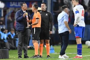 nacional-recebe-multa-da-conmebol-por-incidente-contra-o-bahia-futebol-latino