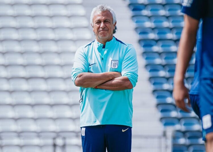 apesar-da-derrota-tecnico-do-alianza-lima-elogia-equipe-futebol-latino