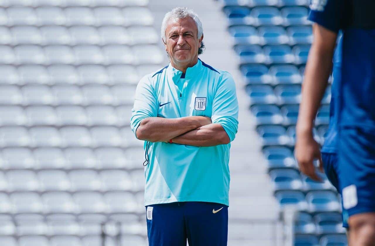 apesar-da-derrota-tecnico-do-alianza-lima-elogia-equipe-futebol-latino