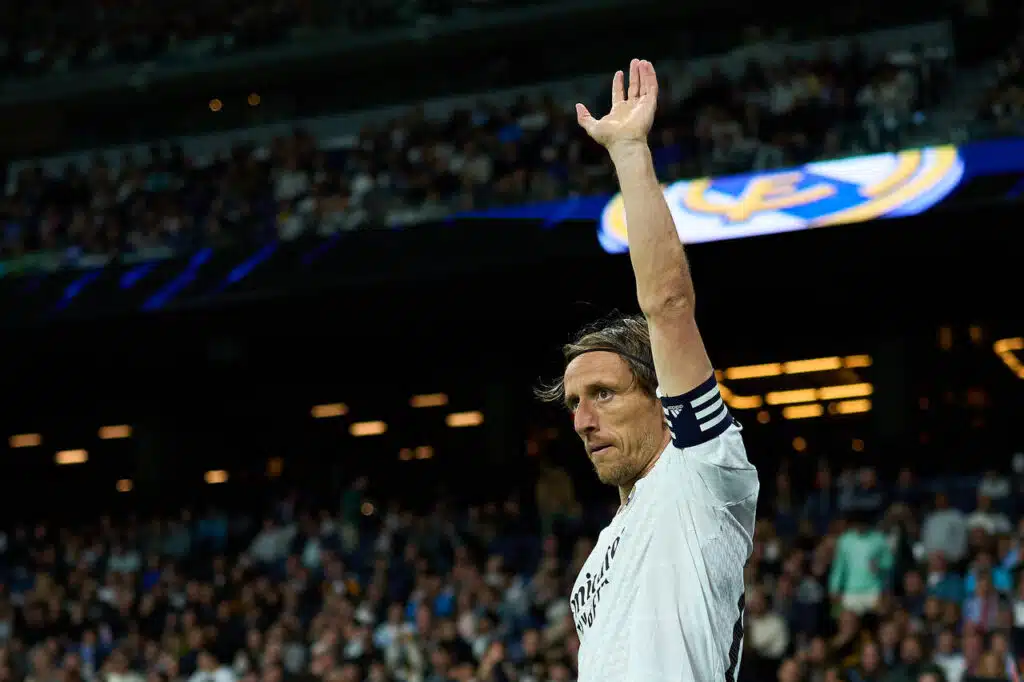 com-uma-excecao-latinos-do-real-madrid-homenageiam-modric-futebol-latino