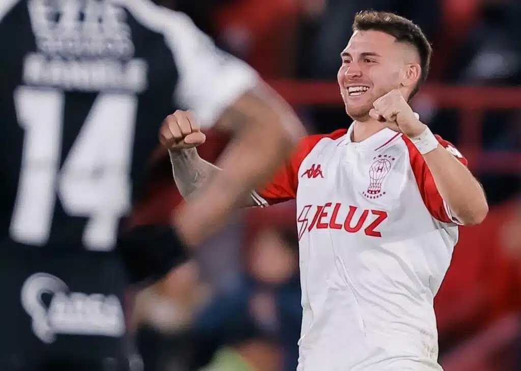 de-novo-nome-huracan-encerra-longo-jejum-corinthians-futebol-latino