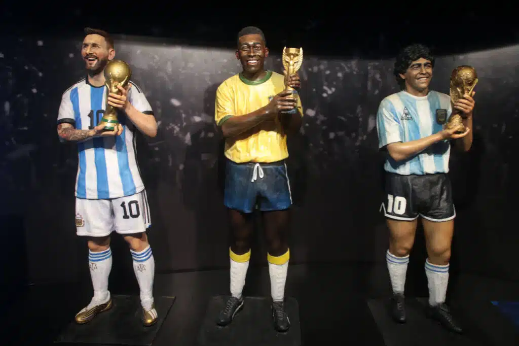 iffhs-coloca-messi-a-frente-pele-maior-jogador-historia-futebol-latino