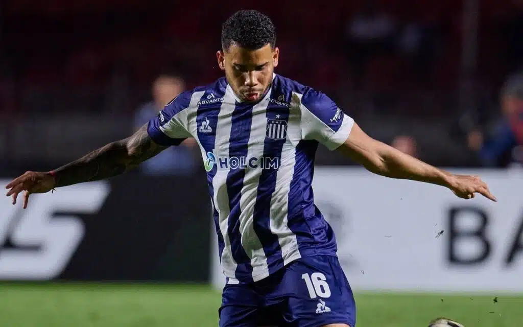 jogador-do-talleres-acusa-bobadilla-do-sao-paulo-de-xenofobia-futebol-latino