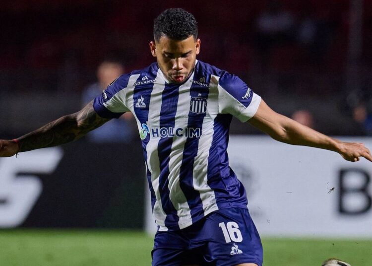 jogador-do-talleres-acusa-bobadilla-do-sao-paulo-de-xenofobia-futebol-latino