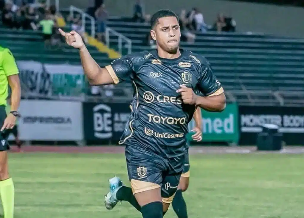 no-maringa-fernando-projeta-confronto-com-o-atletico-mg-futebol-latino