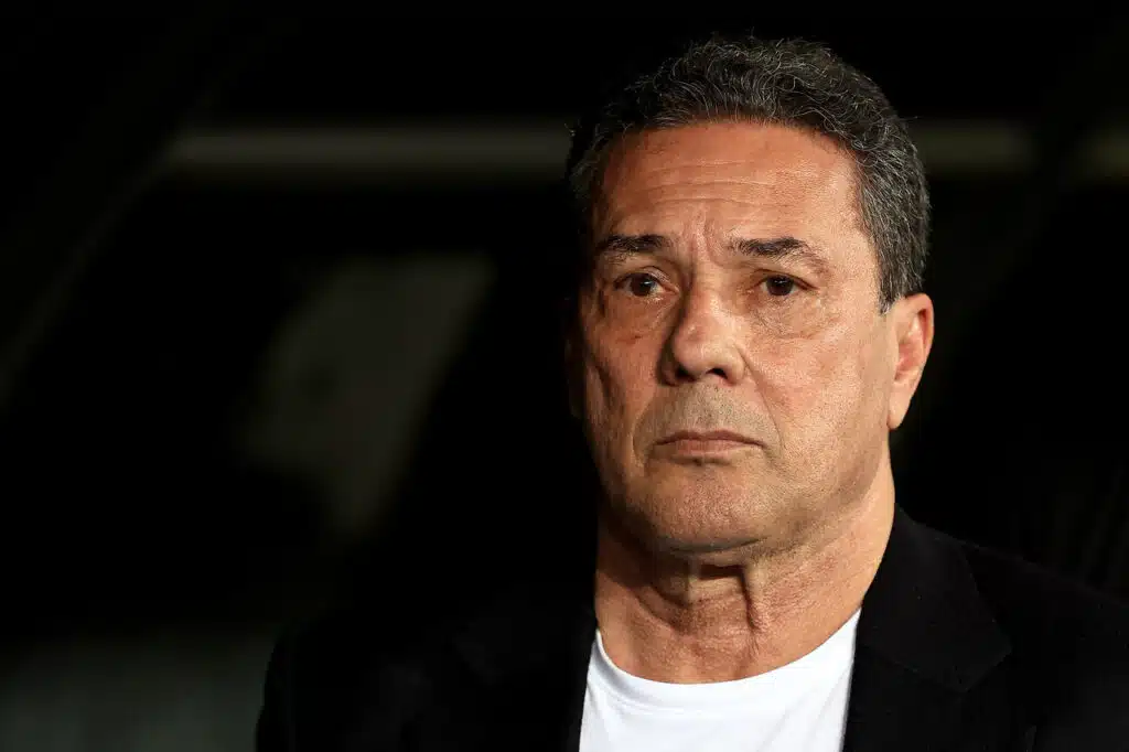 vanderlei-luxemburgo-encerra-sua-trajetoria-como-tecnico-futebol-latino