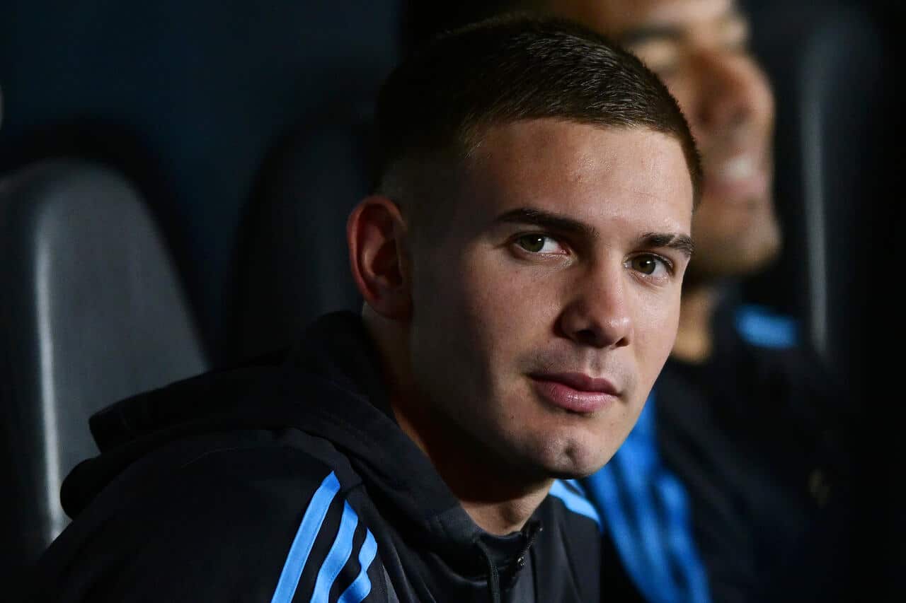 franco-mastantuono-e-oficialmente-jogador-do-real-madrid-futebol-latino