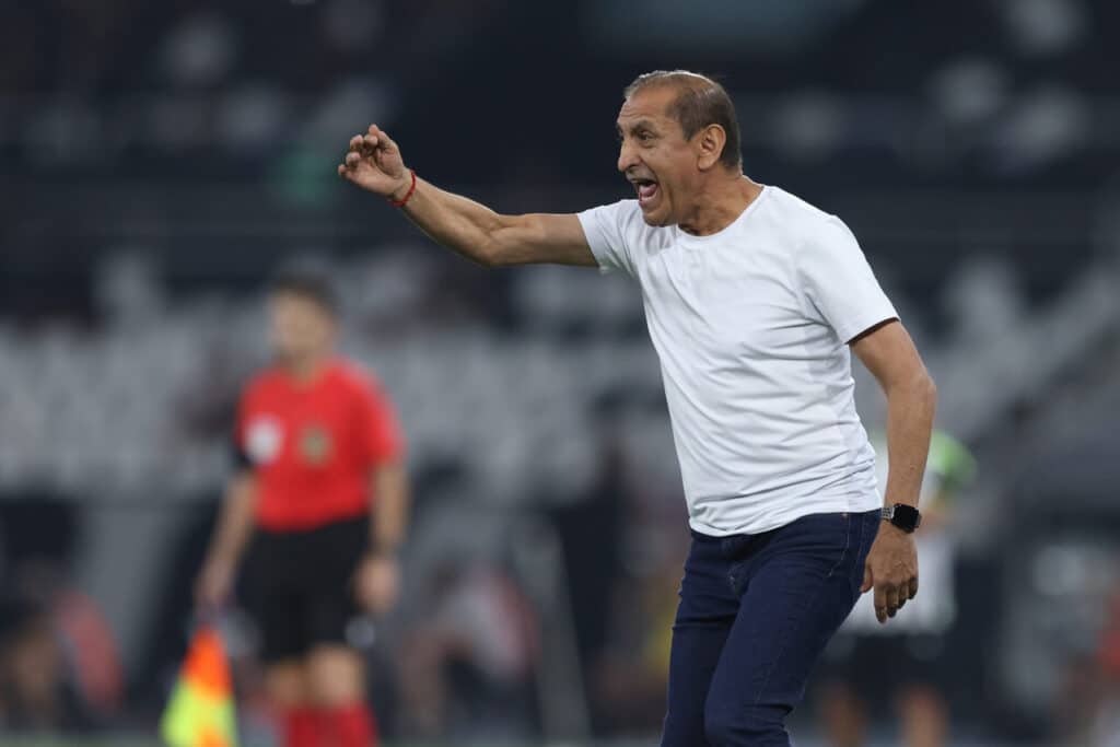 apos-demitir-fabian-bustos-olimpia-fecha-com-ramon-diaz