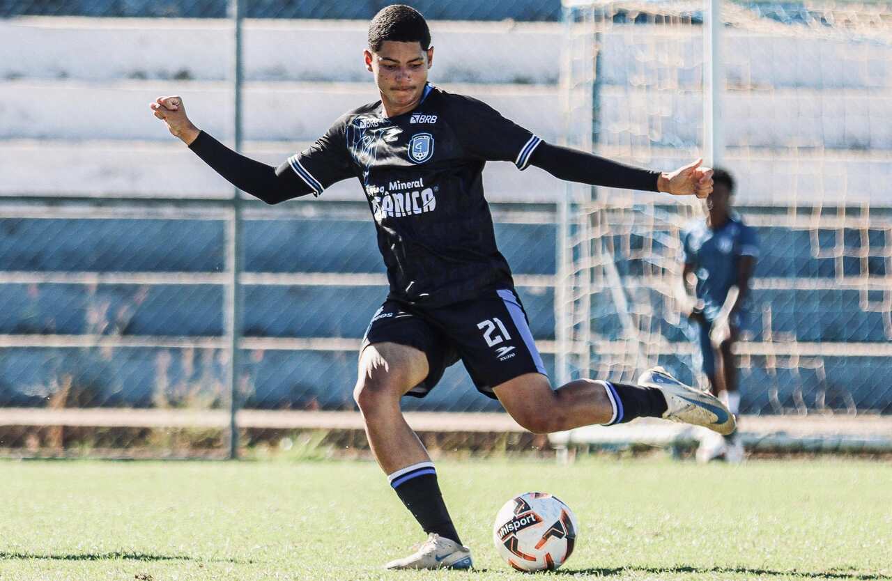 henrique-bueno-ratifica-dedicacao-da-equipe-no-candangao-sub-20