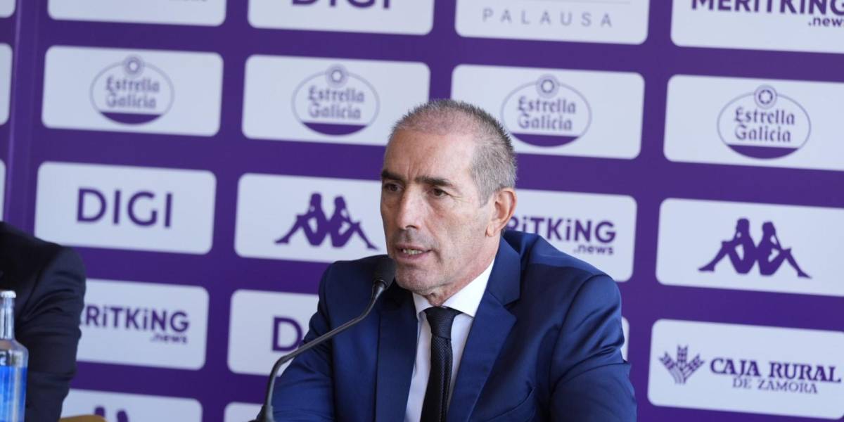 tecnico-do-ex-clube-de-ronaldo-revela-clausula-contratual-futebol-latino