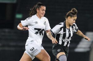 no-botafogo-paola-pede-cabeca-no-lugar-para-decisao