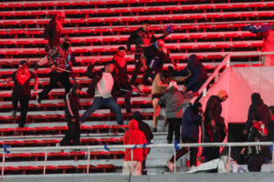 jogo-do-independiente-pelo-campeonato-argentino-e-adiado-futebol-latino