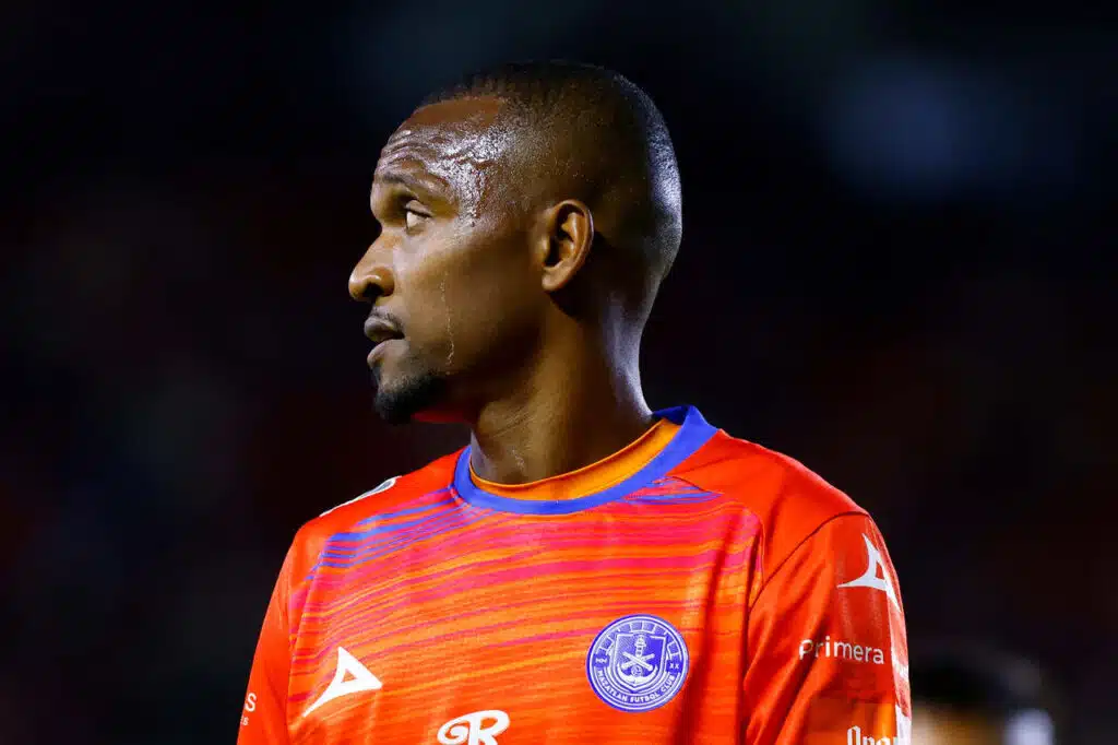 zagueiro-ex-flamengo-e-adquirido-por-clube-da-arabia-saudita-futebol-latino