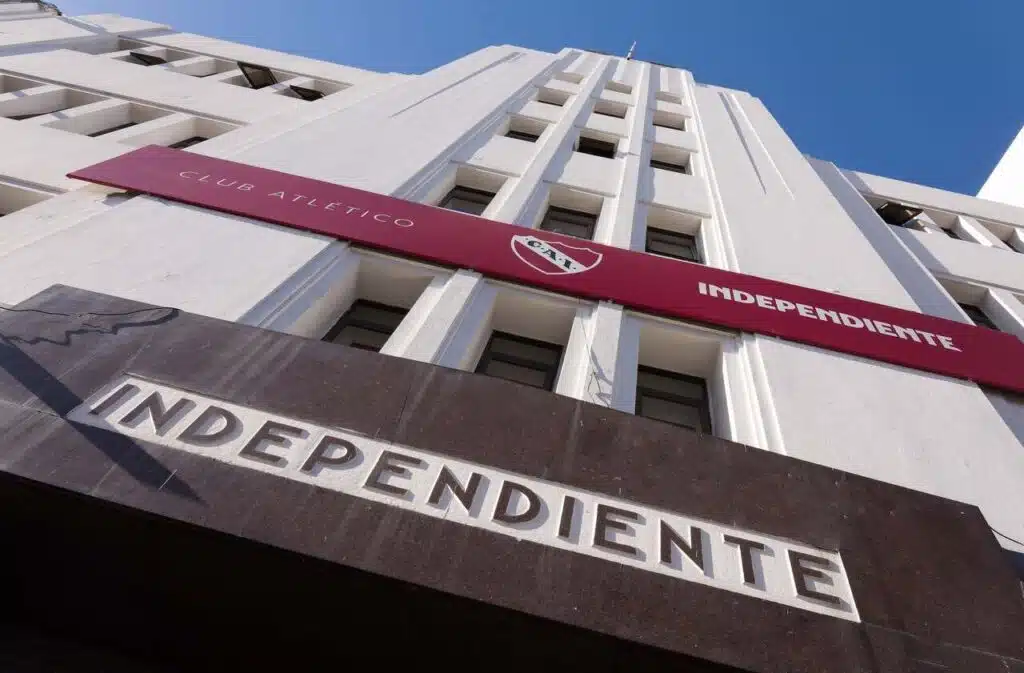 independiente-emite-nota-oficial-com-dura-acusacao-a-conmebol-futebol-latino_Easy-Resize.com