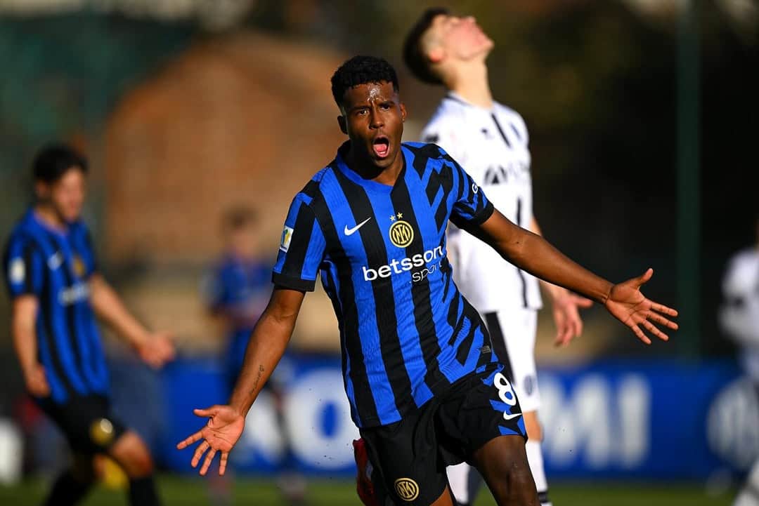 jovem-colombiano-renova-por-quatro-anos-com-a-inter-de-milao-futebol-latino