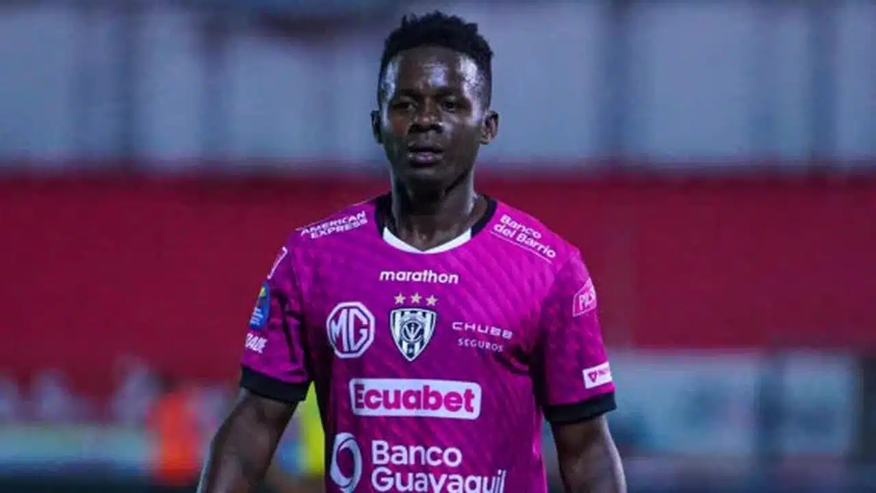 del-valle-comunica-que-cazares-sofreu-lesao-no-joelho-futebol-latino