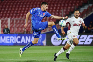la-u-arranca-enorme-empate-diante-do-lanus-na-sul-americana-futebol-latino