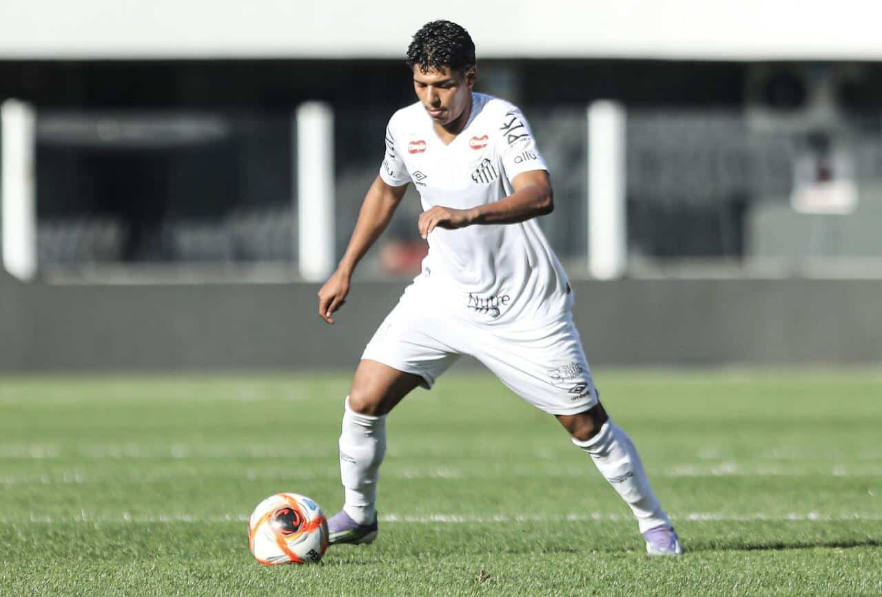 no-santos-figura-do-sub-20-desperta-a-atencao-de-vojvoda-futebol-latino