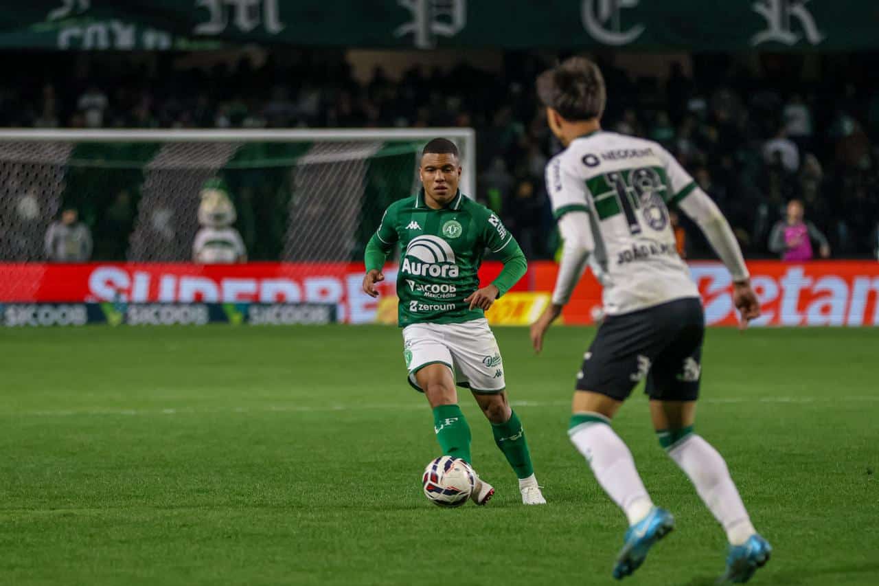 bruno-matias-exalta-uniao-da-chapecoense-em-retorno-a-serie-a