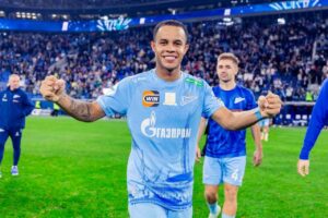 pedrinho-ex-corinthians-comemora-atuacao-destacada-na-russia-futebol-latino