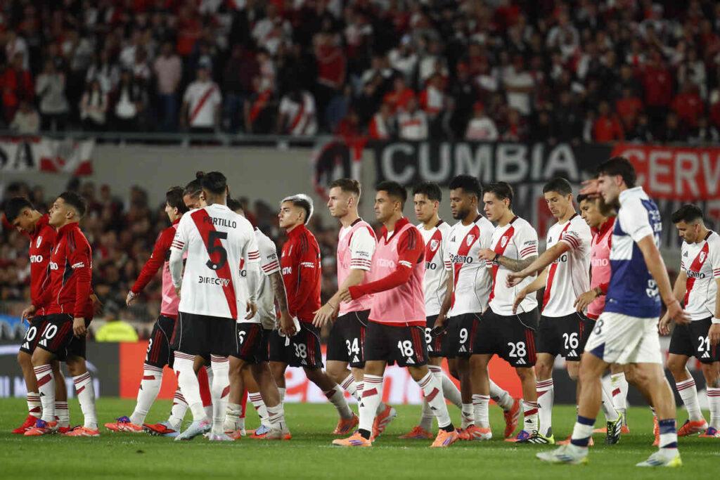 river-plate-v-gimnasia-lp-torneo-clausura-betano-2025_Easy-Resize.com