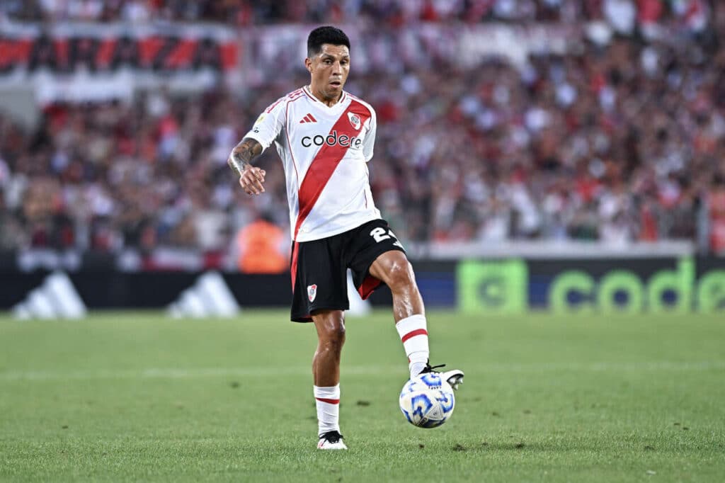 dois-campeoes-de-libertadores-tem-interesse-em-enzo-perez-futebol-latino