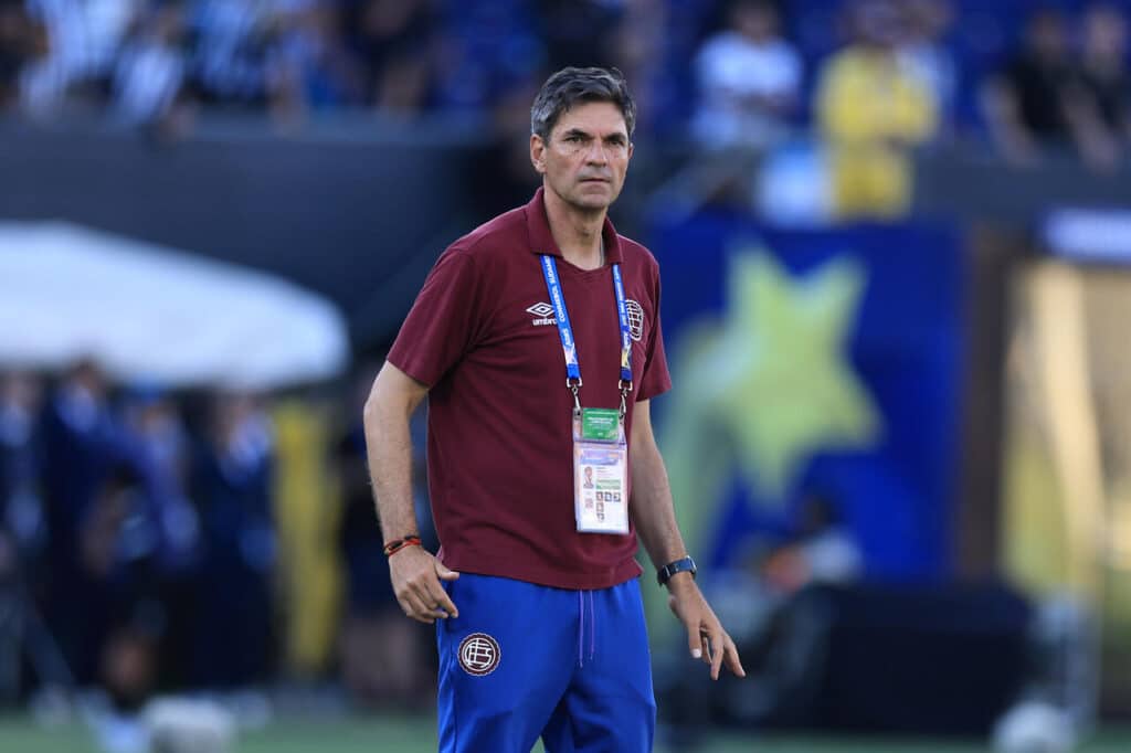 lanus-chega-a-acordo-para-renovar-contrato-de-mauricio-pellegrino-futebol-latino