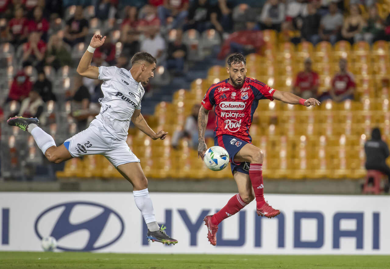 dim-segue-adiante-na-libertadores-ao-empatar-com-o-liverpool-futebol-latino