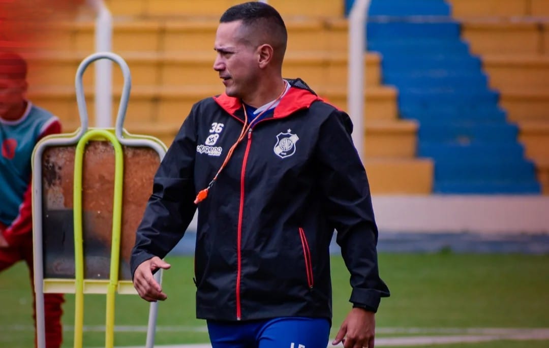 treinador-do-nacional-potosi-faz-curiosa-analogia-ao-exaltar-vitoria-contra-o-botafogo-futebol-latino