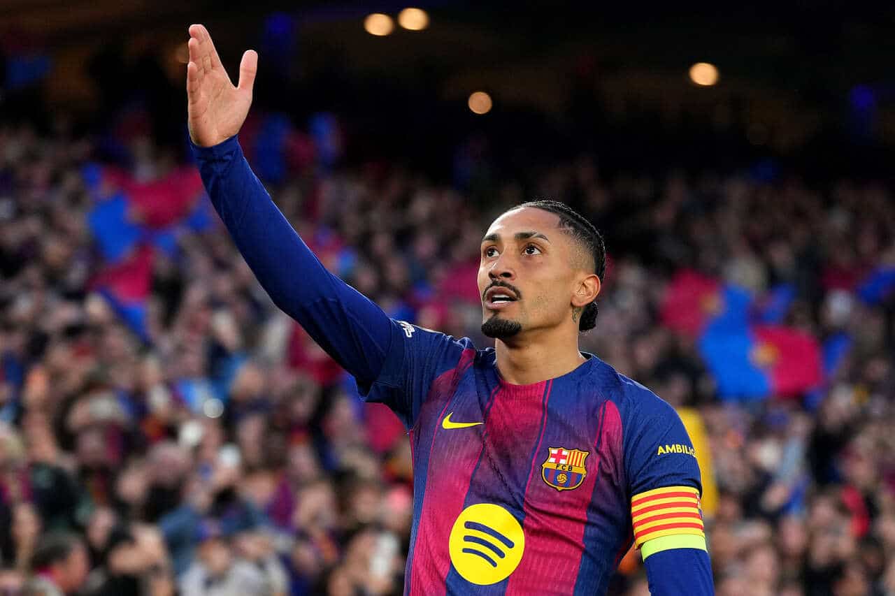 raphinha-reforca-papel-de-protagonista-em-barcelona-newcastle-futebol-latino