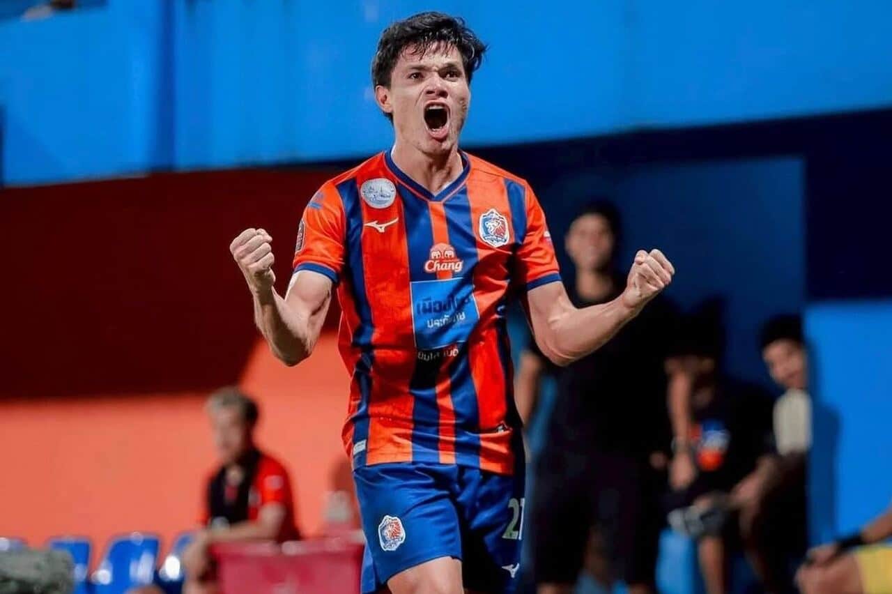 lucas-tocantins-valoriza-bom-momento-pelo-port-fc-futebol-latino